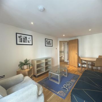 Ropewalk Court